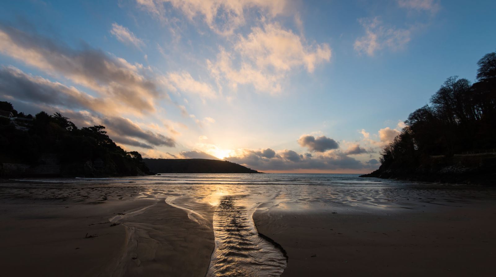 5 Ways to Spend Summer in Salcombe - Visit South Devon